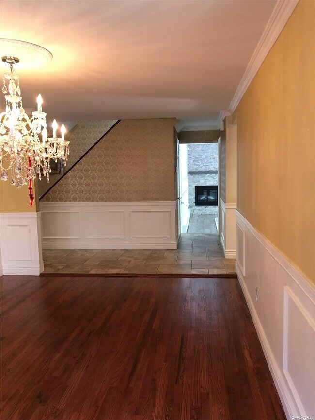 Foto del edificio - 32 Glenmere Ln
