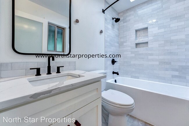 Building Photo - 3 br, 2 bath House - 65 Kingsgate Rd