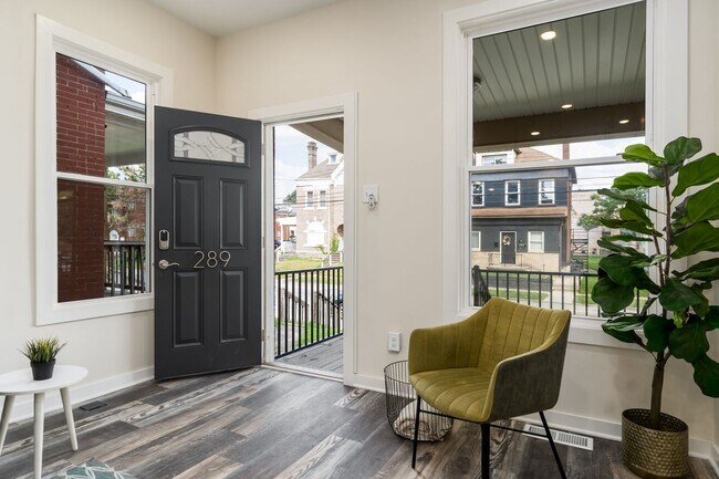 Welcome Home - 289 S Champion Ave