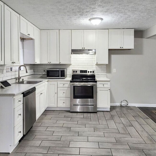 Foto del edificio - 193 W Canterbury Dr