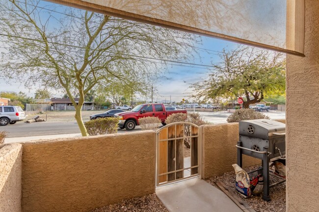 Foto del edificio - Adorable townhome in Phoenix!!