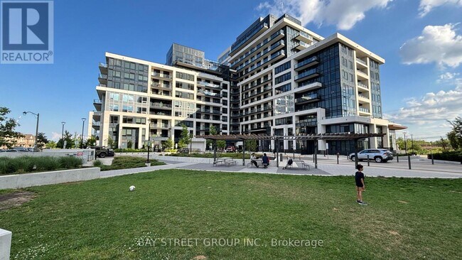 Photo du bâtiment - 3200 William Coltson Ave