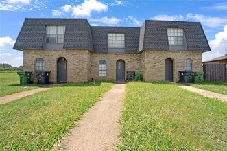 Building Photo - 2744 St George Pl