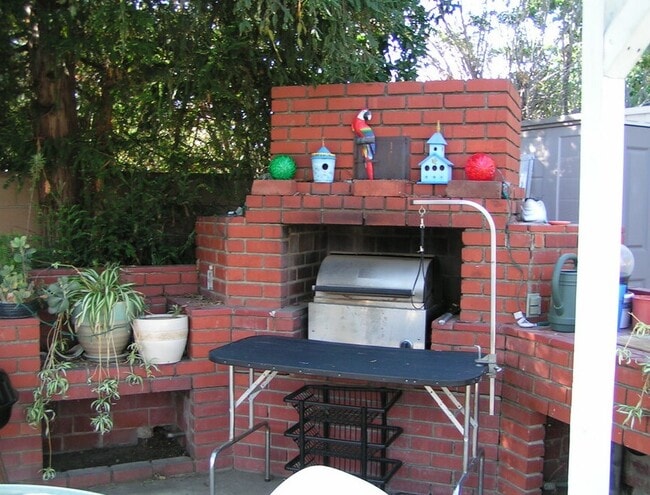 Foto del edificio - 16931 Schoolcraft St