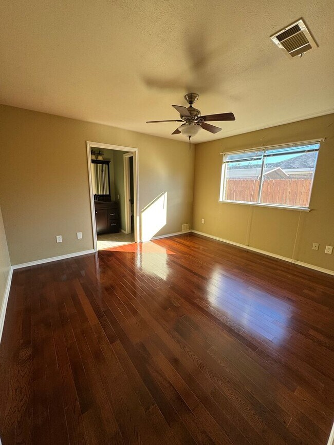 Foto del edificio - Beautiful 3 Bedroom Home in South Bossier