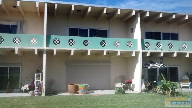 Foto del edificio - 801 Beach Blvd