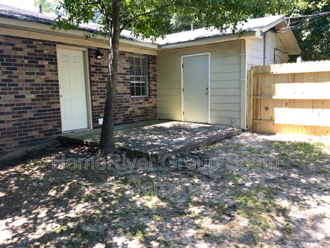 Foto del edificio - 2116 Greenoaks Rd