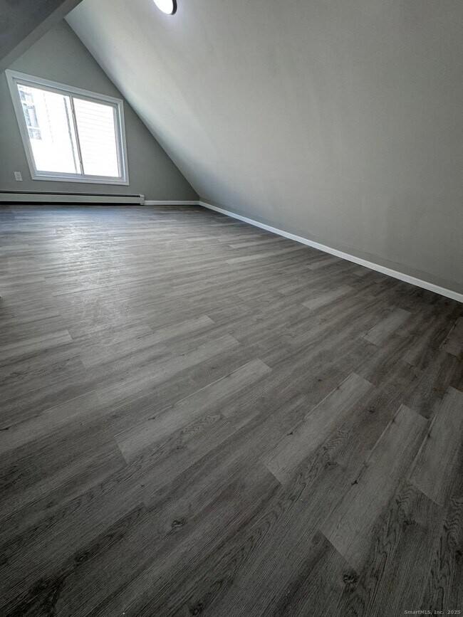 Building Photo - 422 Lafayette St