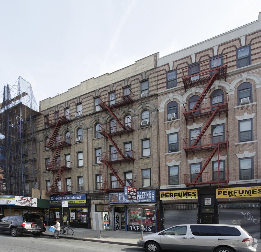 Primary Photo - 126 Graham Ave
