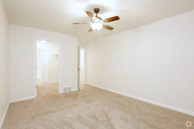 2 habitaciones - Dormitorio principal - Prairie Crossing Townhomes