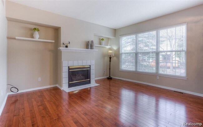 Foto del edificio - 38476 Lynwood Ct