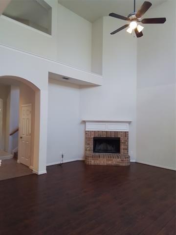 Building Photo - 652 Woodland Way