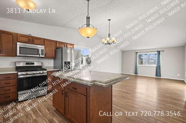 Foto del edificio - 3811 Findlay Ln