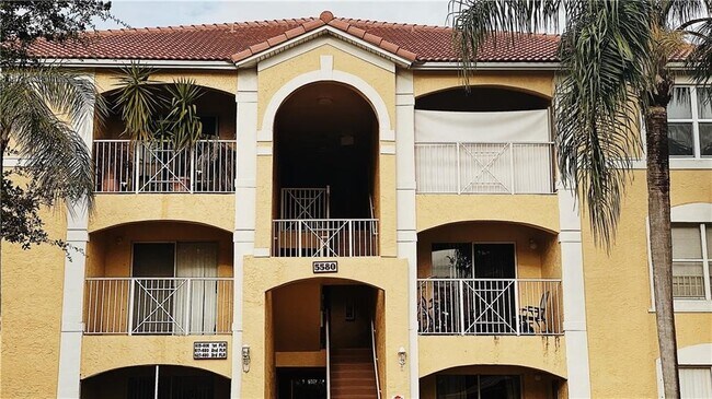 Foto del edificio - 5580 NW 61st St