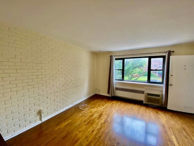 Building Photo - 115 Stonelea Pl