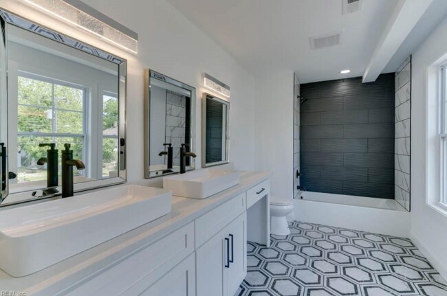 Foto del edificio - 1326 24th St