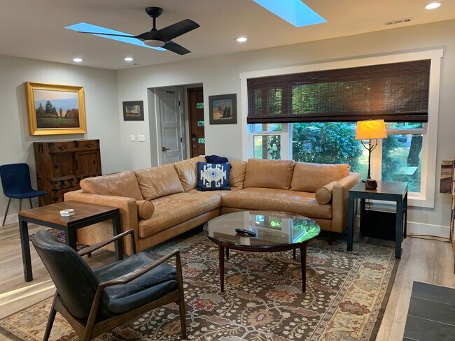 Livingroom with entry - 1790 Conifer Dr