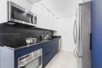 Building Photo - 20301 W Country Club Dr