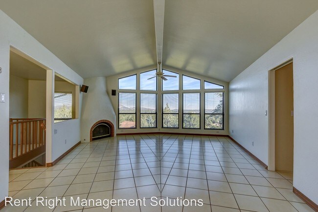 Building Photo - 3 br, 2.5 bath House - 1140 Tanglewood Rd.