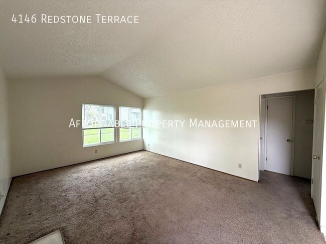 Foto del edificio - 4146 Redstone Ter