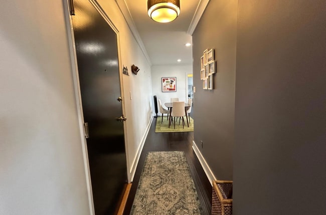 Photo - 939 Longfellow St NW House