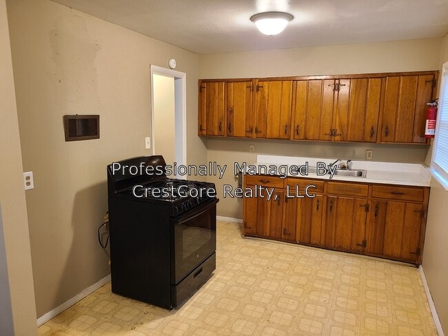 Building Photo - 3060 Guernsey Ave
