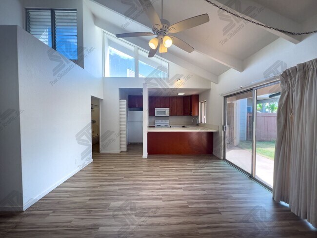 Foto del edificio - Two Bedroom, one bathroom, and two parking.