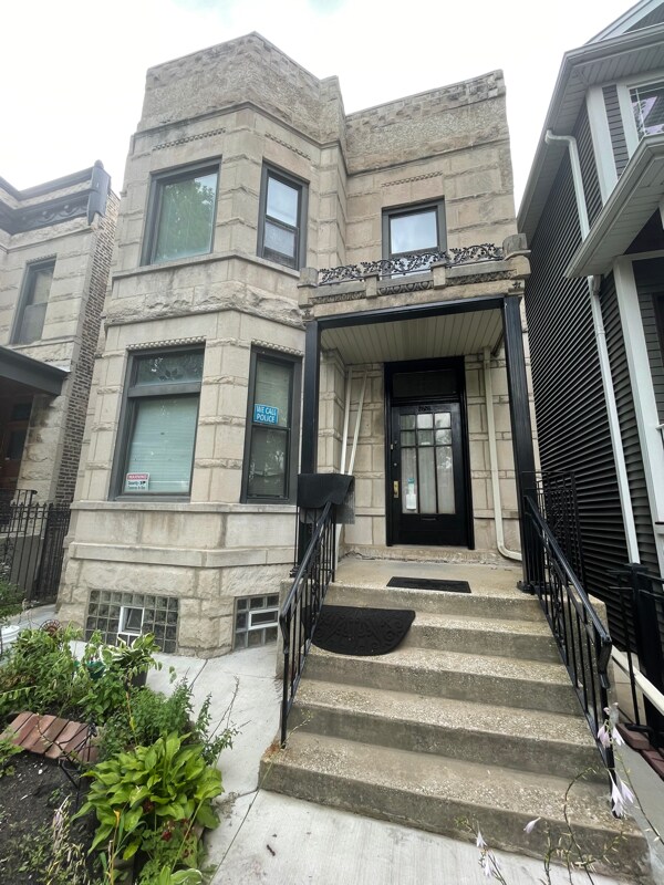 2826 W Melrose St Unit 2826 w melrose, Chicago, IL 60618 Apartment