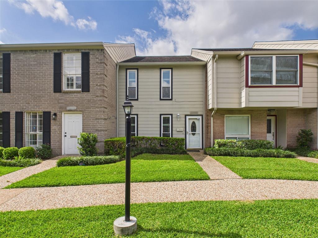 Primary Photo - 10380 Briar Forest Dr