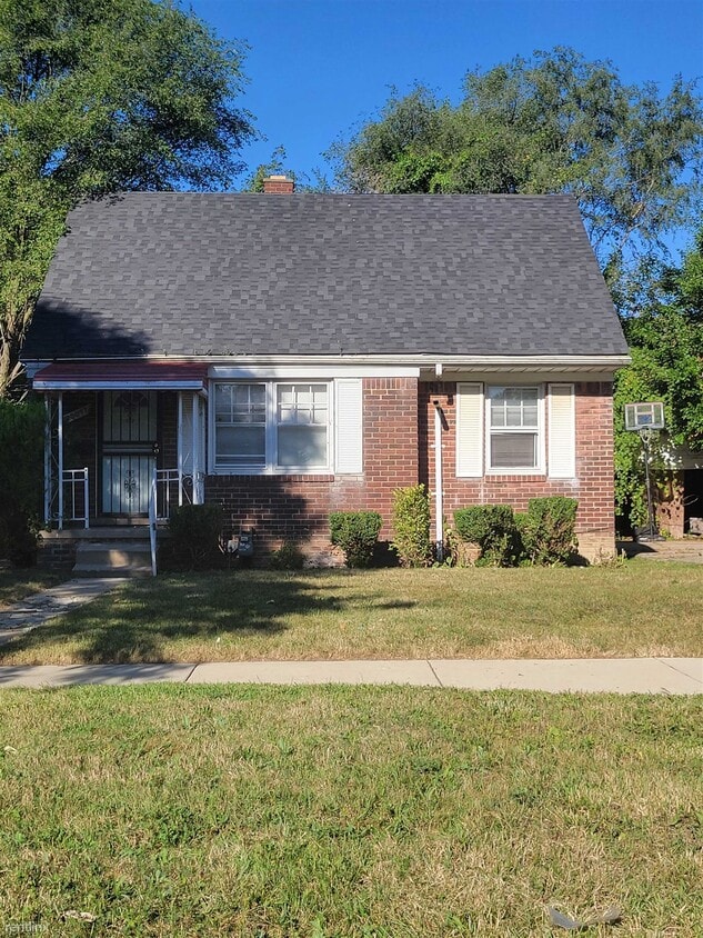 3 br, 2 bath House 20097 Westphalia St House Rental in Detroit, MI