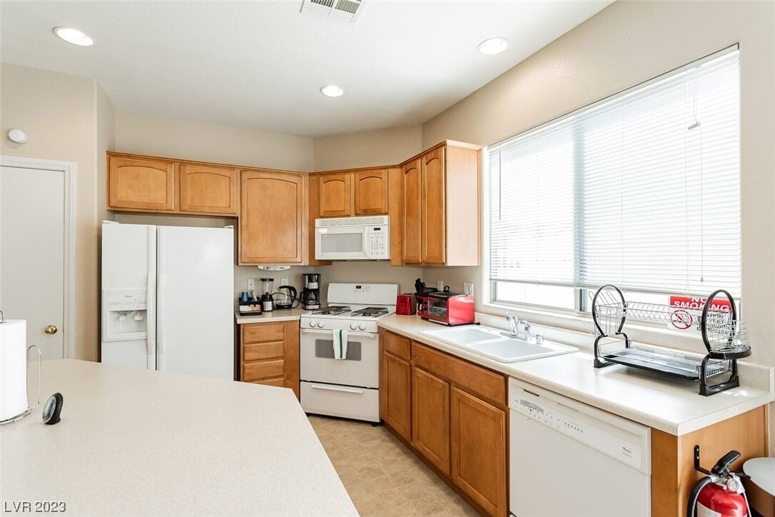 Foto principal - 6341 Kitamaya St