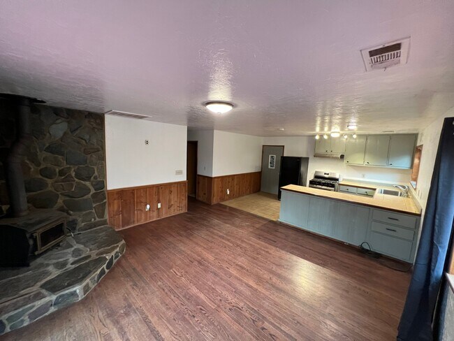 Foto del edificio - 10663 Smith Station Rd