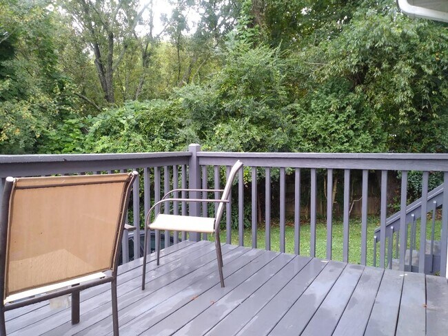 Foto del edificio - 580 Fairview Rd