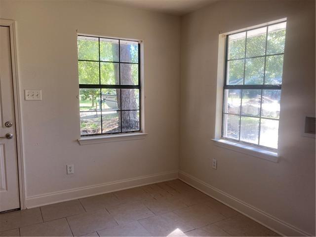 Building Photo - 2864 Slidell Ave