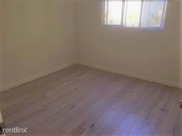Building Photo - 3 br, 1 bath Apartment - 2118 Channing Way F