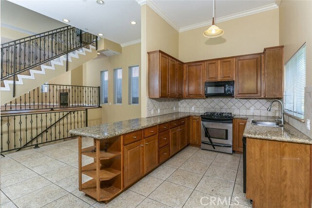 Foto del edificio - 5241 Colodny Dr