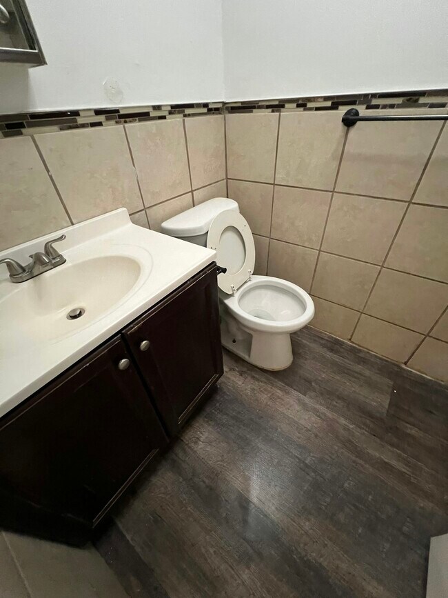 Foto del edificio - 380 E Upsal St