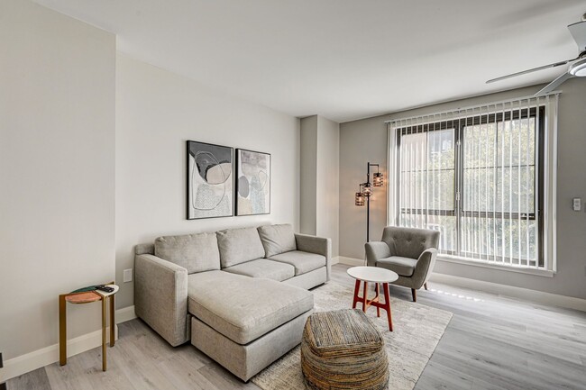 Building Photo - 1 Bedroom Furnished Condo in Lake Las Vegas