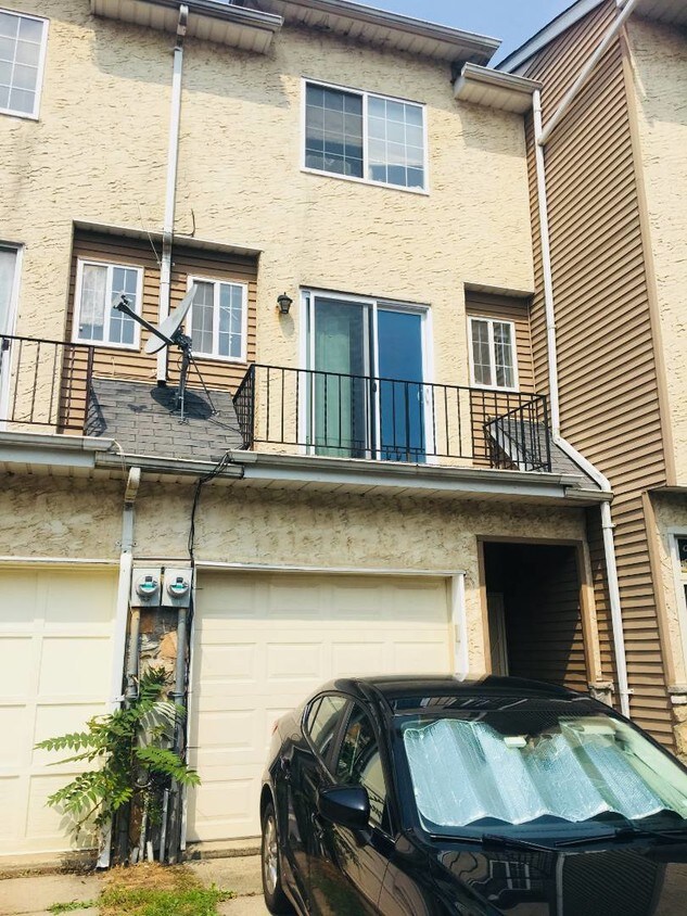Foto principal - 55 Skyline Dr