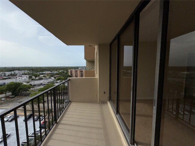 Foto del edificio - 1470 NE 123rd St