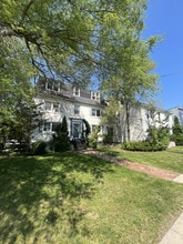 Building Photo - 614 Victoria St