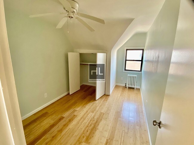 Foto del edificio - BURCHELL AVENUE