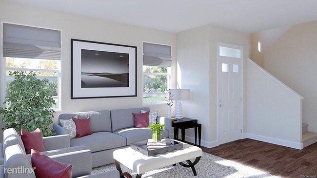 Building Photo - 3 br, 3 bath Townhome - 9776 Clermont Lane