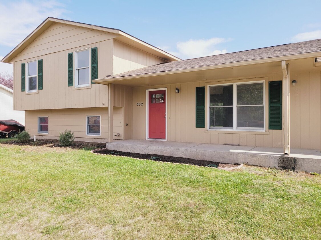 Foto principal - Beautiful Home with an Open Floor Plan