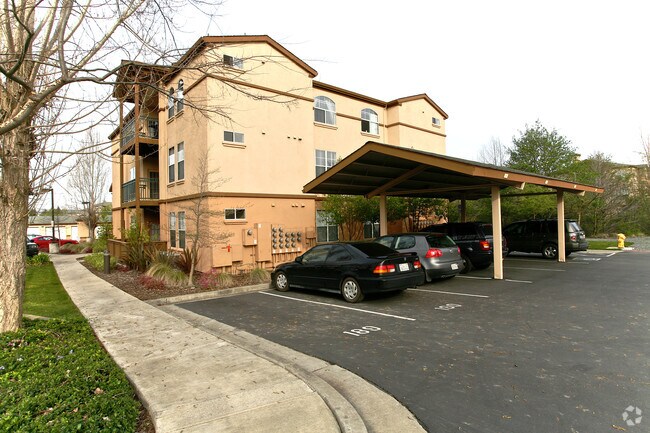 Building Photo - 1400--1418 Kawana Springs Rd