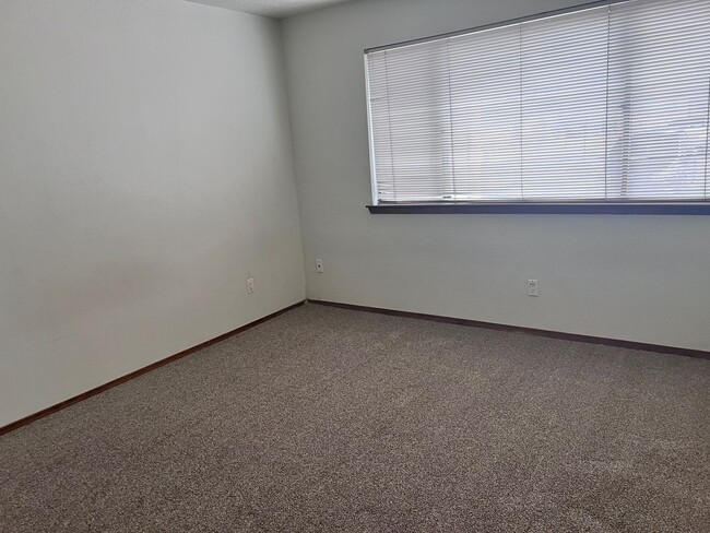 Building Photo - Great location! 1 Bedroom Condo