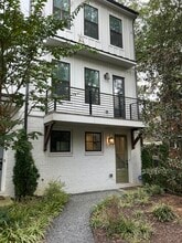 Building Photo - 126 Pacer Pl