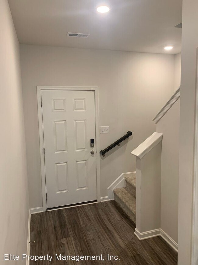 Building Photo - 3 br, 2.5 bath House - 125 Maple Run Drive