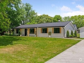 Building Photo - 202 E McCormick Rd