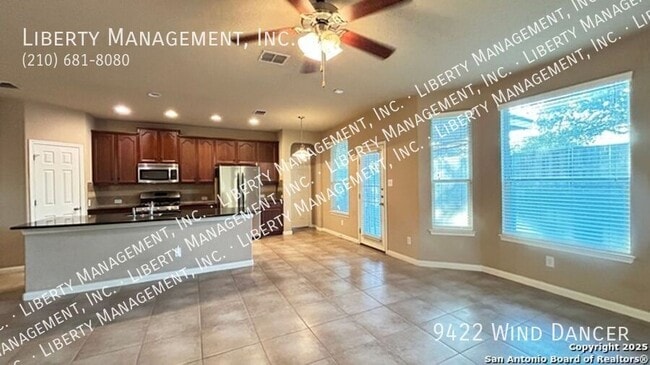 Foto del edificio - 9422 Wind Dancer